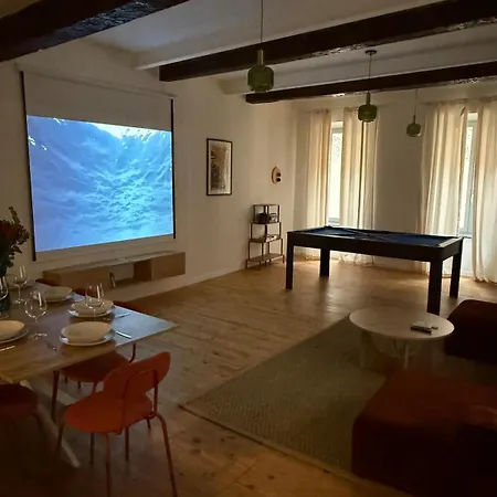 Le Playground - T4 Apartmán *