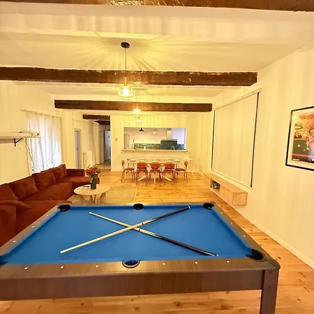 Le Playground - T4 Apartmán *